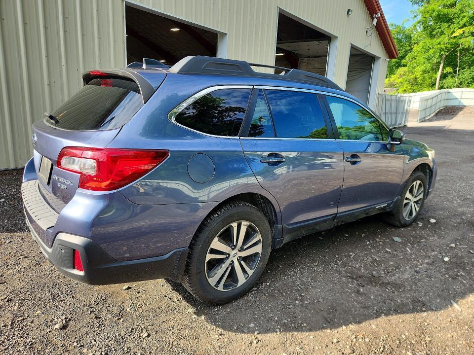 2018 SUBARU OUTBACK 3.6R LIMITED — Фото 3 из 13