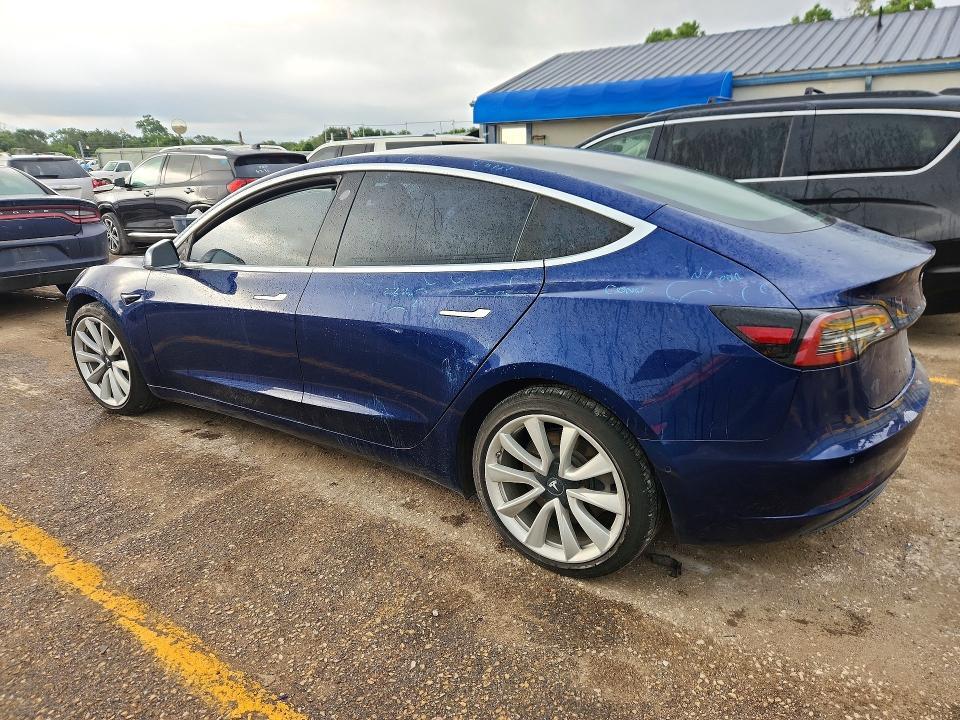 5YJ3E1EB6JF185477 2018 TESLA MODEL 3 photo no. 2