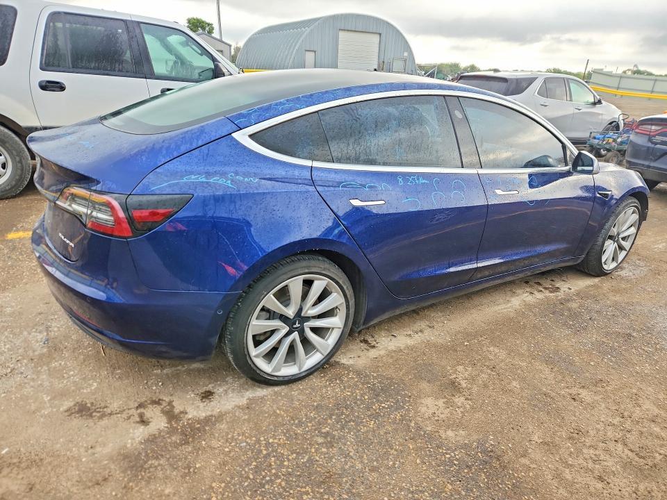 5YJ3E1EB6JF185477 2018 TESLA MODEL 3 photo no. 3