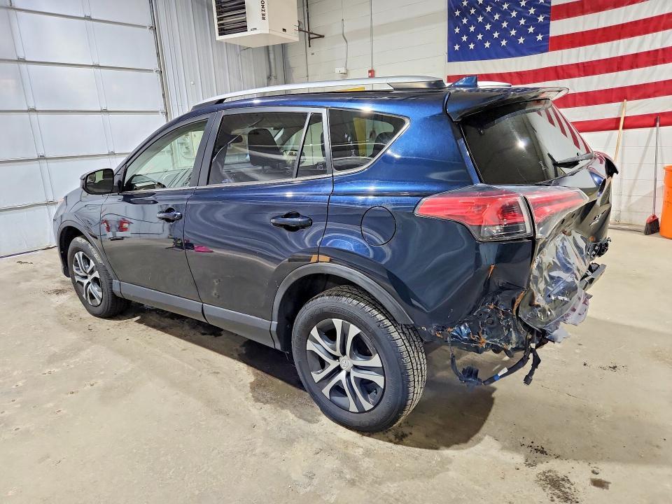 2018 TOYOTA RAV4 LE — Фото 2 из 13