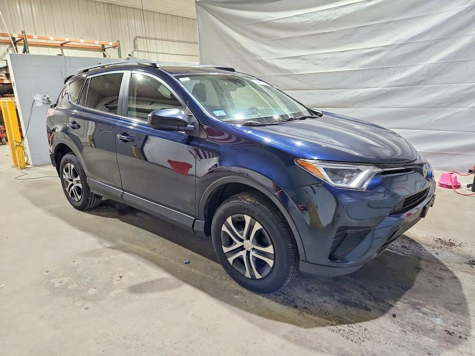 2018 TOYOTA RAV4 LE — Фото 4 из 13