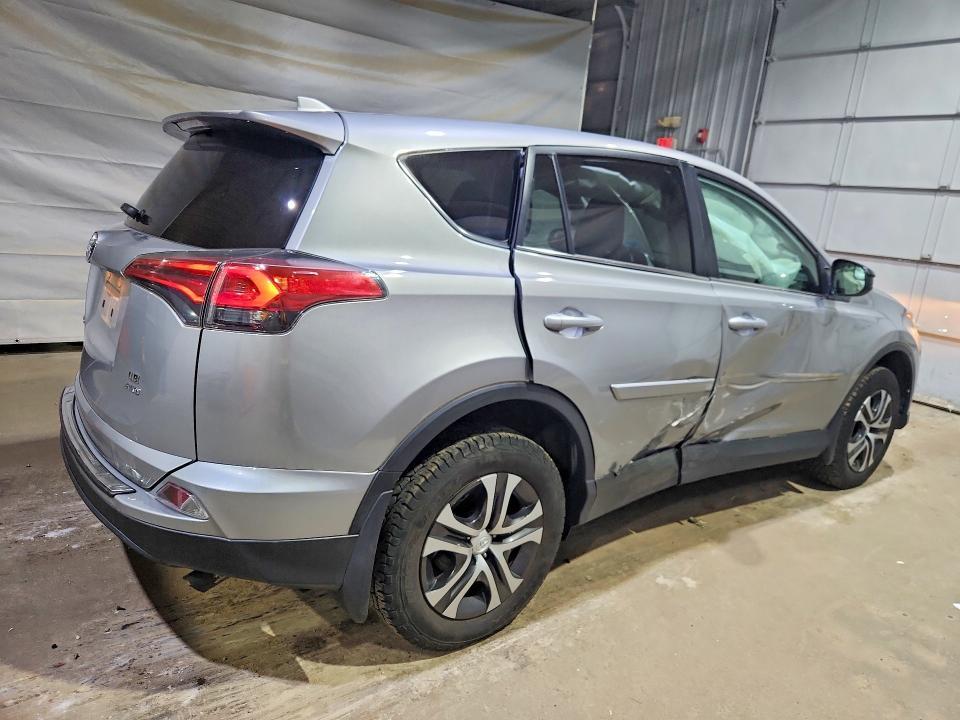 2018 TOYOTA RAV4 LE — Фото 3 из 13