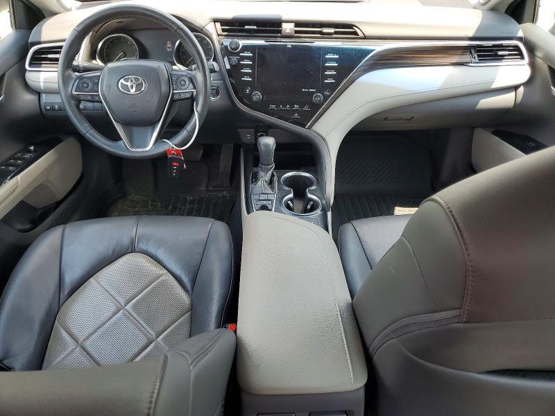 2018 TOYOTA CAMRY XLE — Фото 8 из 12