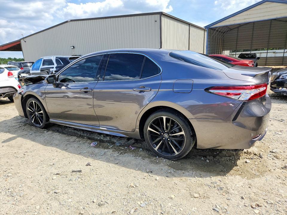 2018 TOYOTA CAMRY XSE — Фото 2 из 12