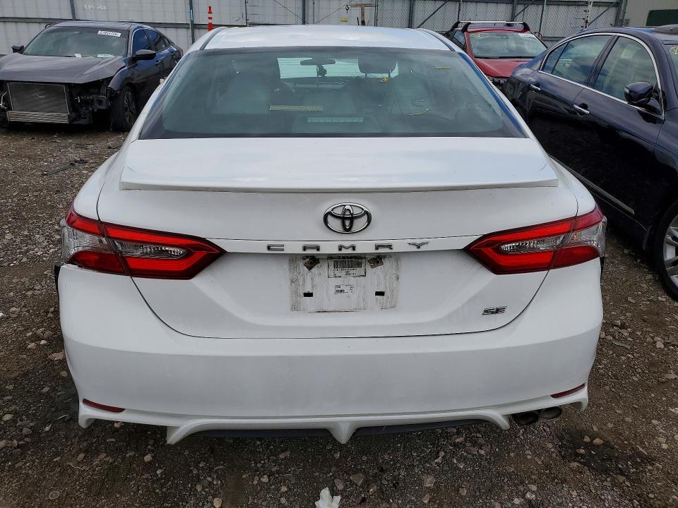 2018 TOYOTA CAMRY SE — Фото 6 из 12