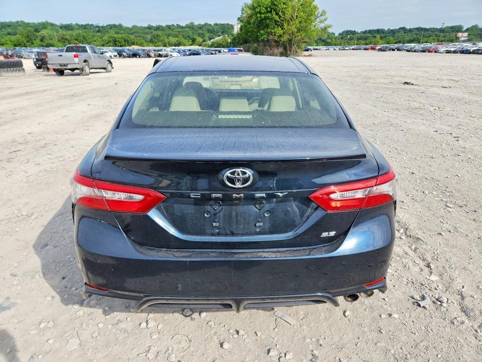 2018 TOYOTA CAMRY SE — Фото 6 из 12