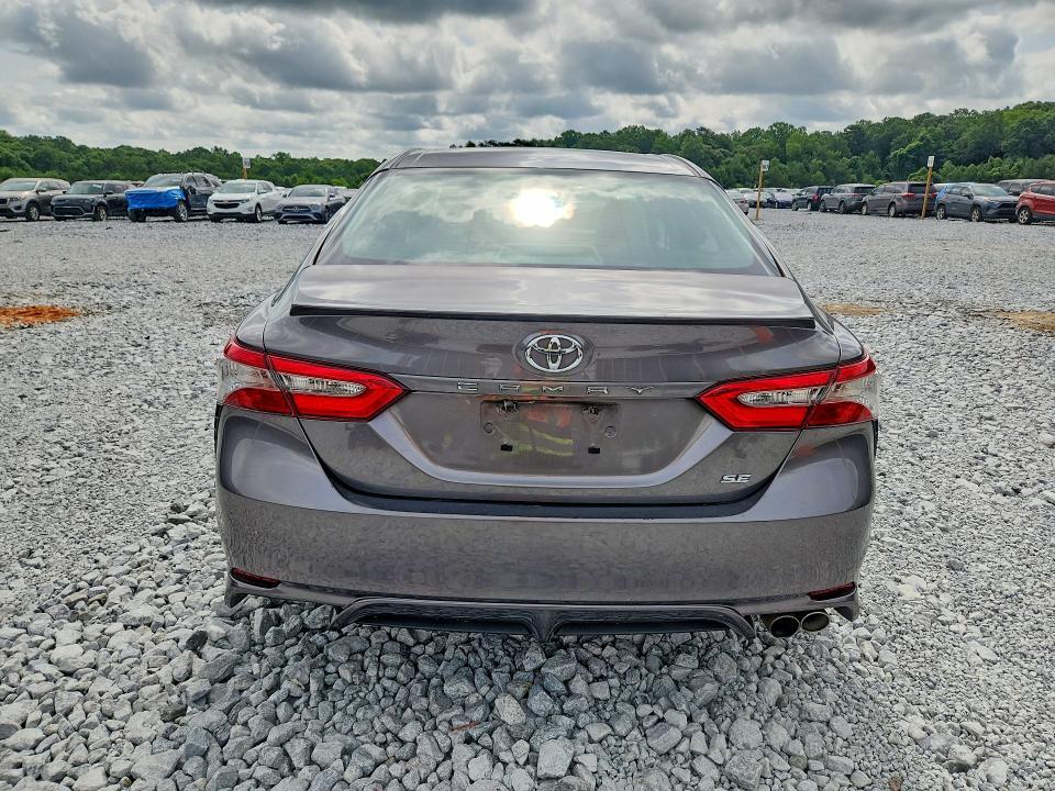 2018 TOYOTA CAMRY SE — Фото 6 из 13