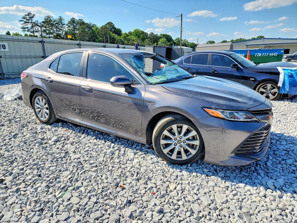 2018 TOYOTA CAMRY LE — Фото 4 из 13