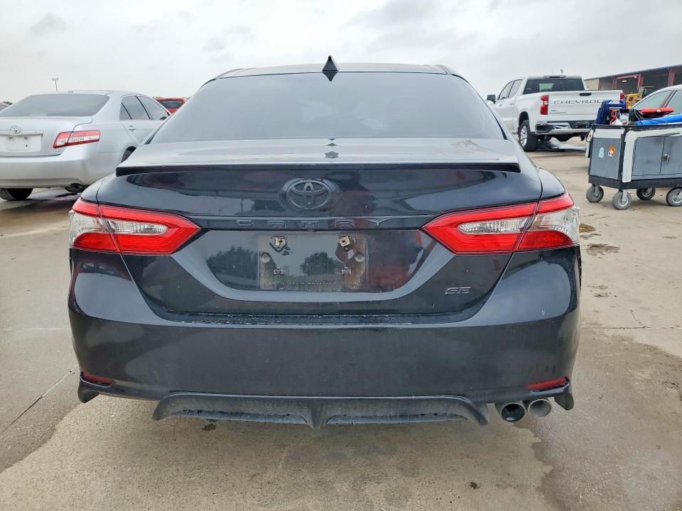 2018 TOYOTA CAMRY SE — Фото 6 из 12