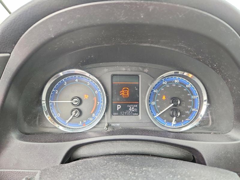 5YFBURHE8JP800277 2018 TOYOTA COROLLA photo no. 9