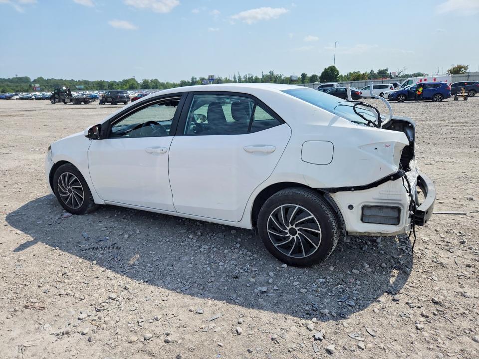 2018 TOYOTA COROLLA LE — Фото 2 из 13