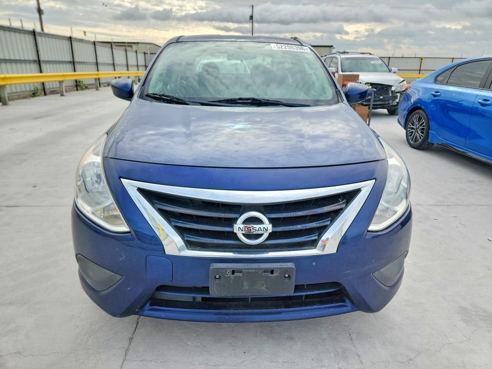 3N1CN7AP8JL865213 2018 NISSAN VERSA photo no. 5