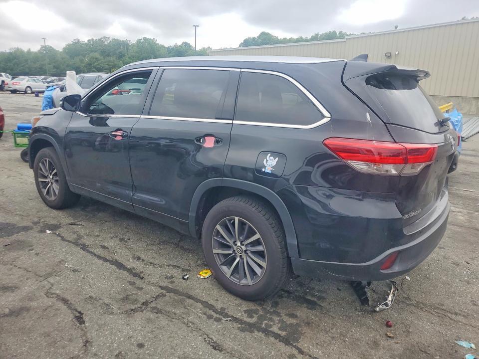 2018 TOYOTA HIGHLANDER XLE — Фото 2 из 13