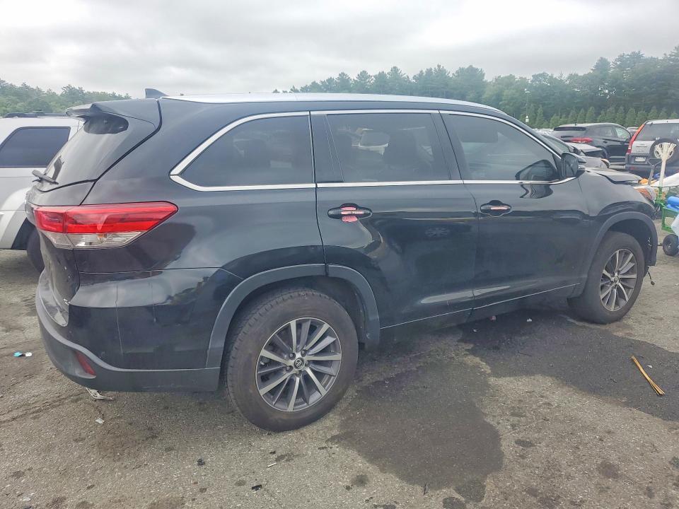 2018 TOYOTA HIGHLANDER XLE — Фото 3 из 13