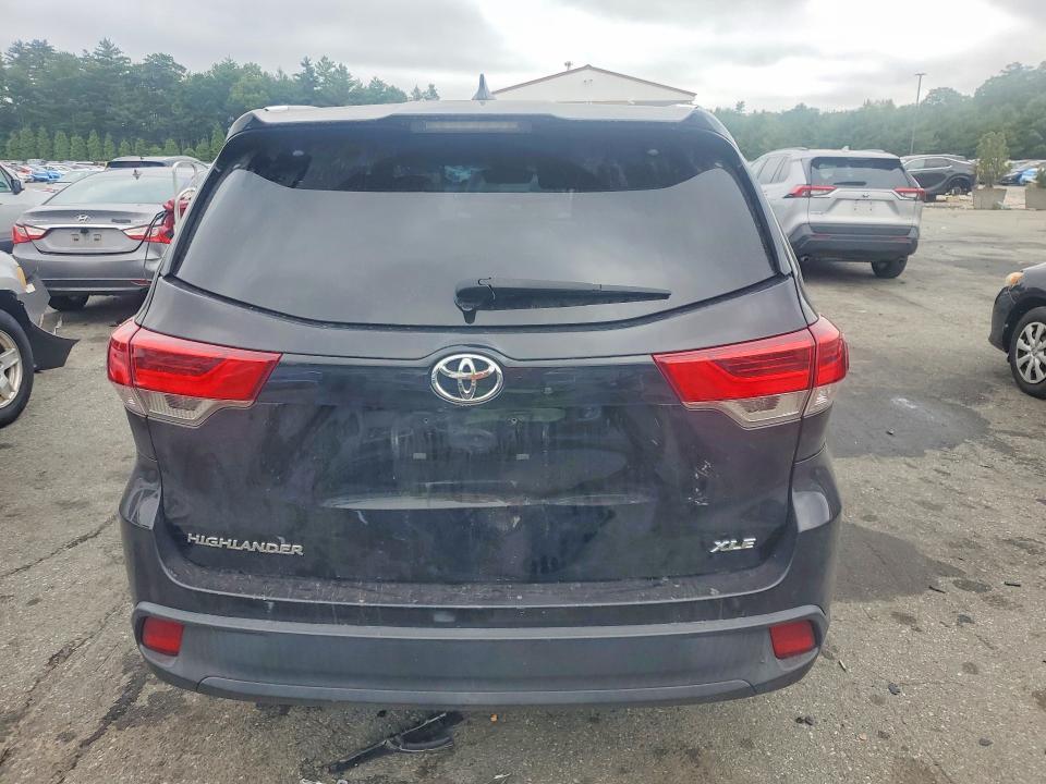 2018 TOYOTA HIGHLANDER XLE — Фото 6 из 13
