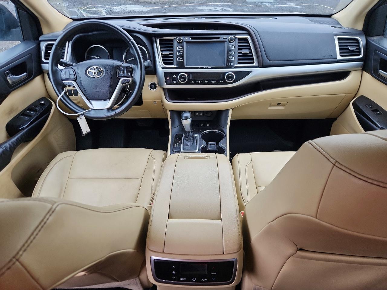 2018 TOYOTA HIGHLANDER XLE — Фото 8 из 13