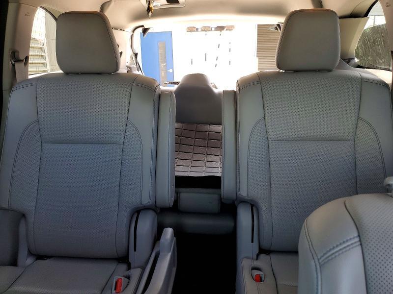 2018 TOYOTA HIGHLANDER LIMITED — Фото 10 из 13