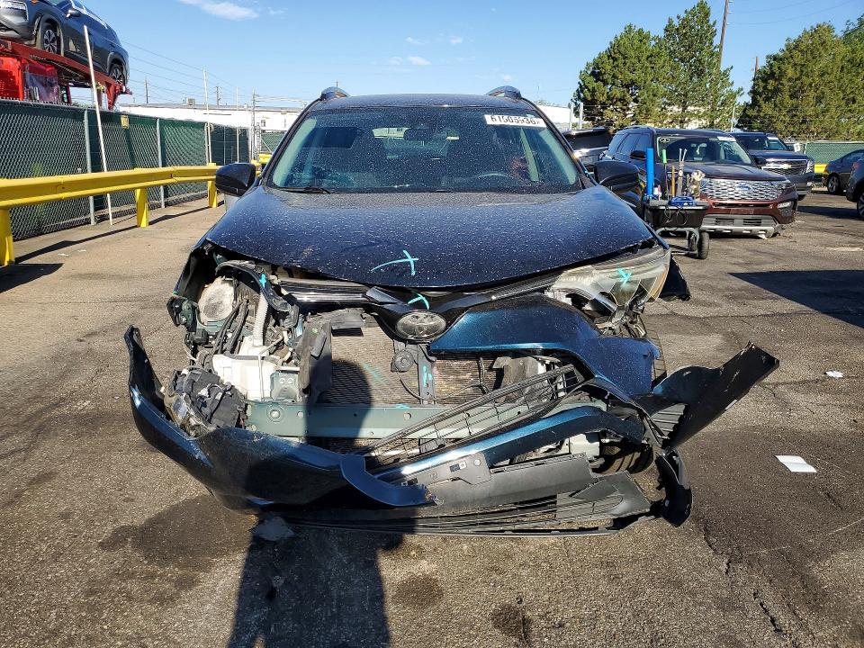 JTMZFREV8JJ738462 2018 TOYOTA RAV4 photo no. 5