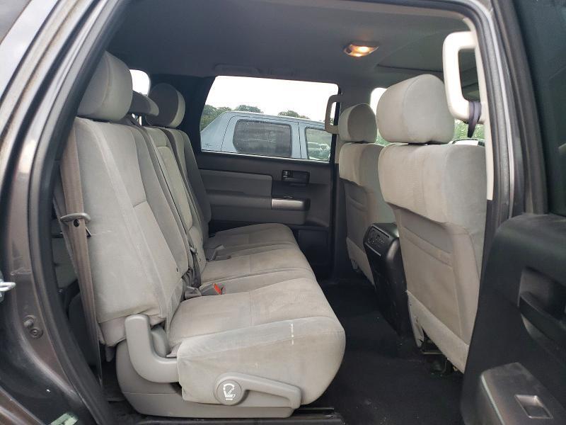 2018 TOYOTA SEQUOIA SR5 — Фото 11 из 13