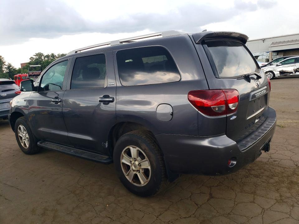 2018 TOYOTA SEQUOIA SR5 — Фото 2 из 13