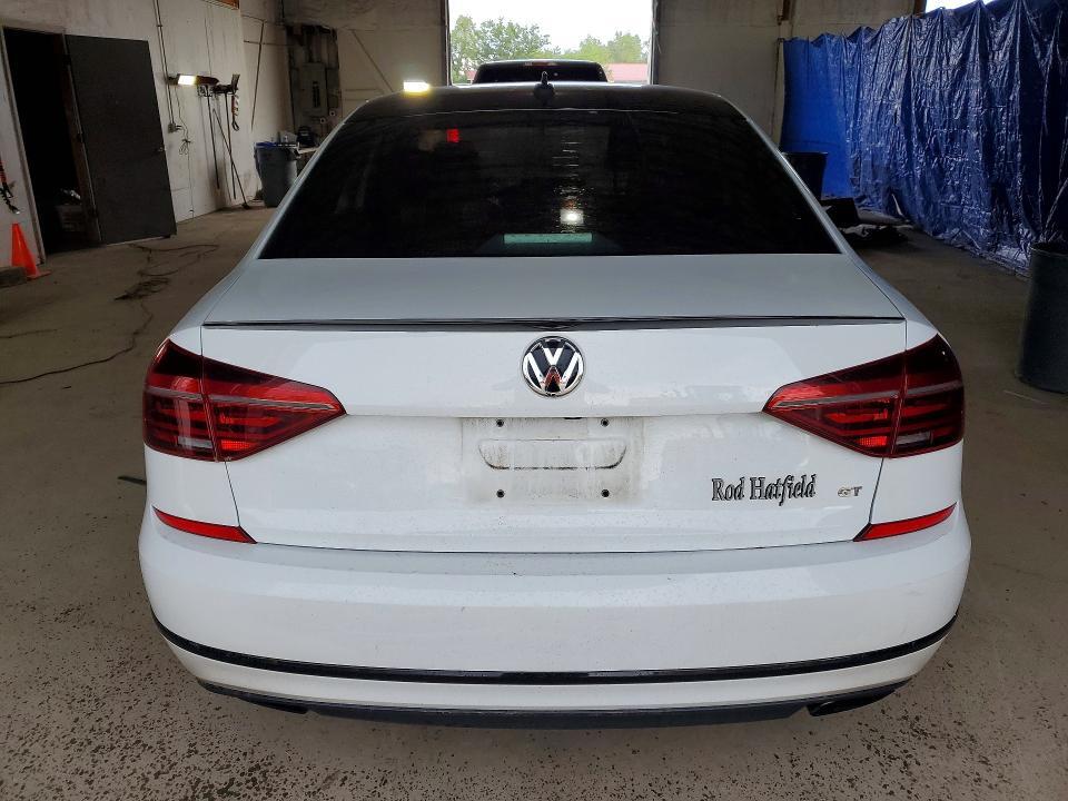 2018 VOLKSWAGEN PASSAT GT — Фото 6 из 12