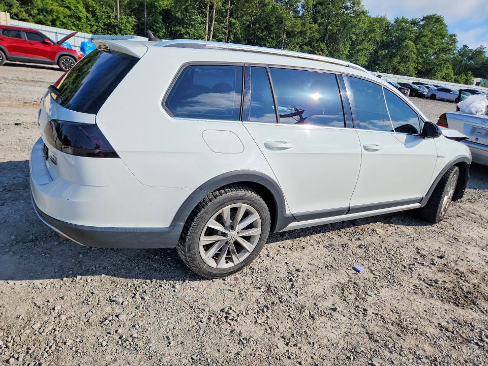 2018 VOLKSWAGEN GOLF ALLTRACK S — Фото 3 из 13