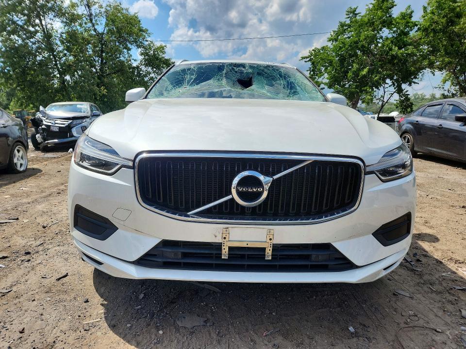 2018 VOLVO XC60 T5 — Фото 5 из 12