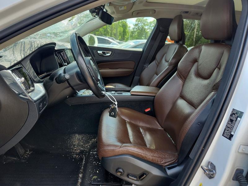 2018 VOLVO XC60 T5 — Фото 7 из 12