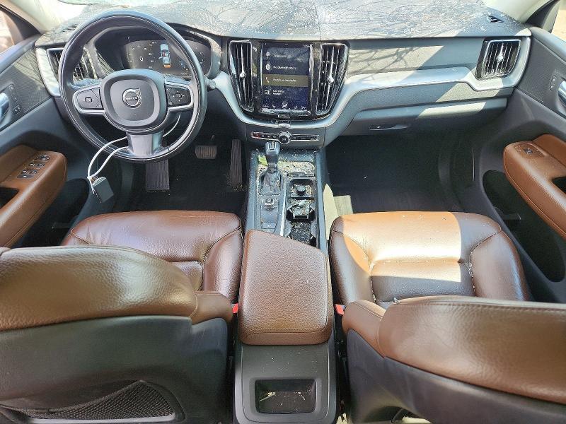 2018 VOLVO XC60 T5 — Фото 8 из 12