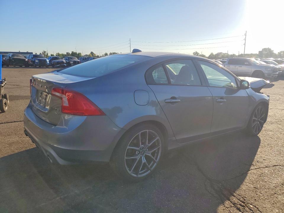 2018 VOLVO S60 DYNAMIC — Фото 3 из 12