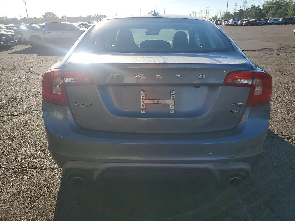 2018 VOLVO S60 DYNAMIC — Фото 6 из 12