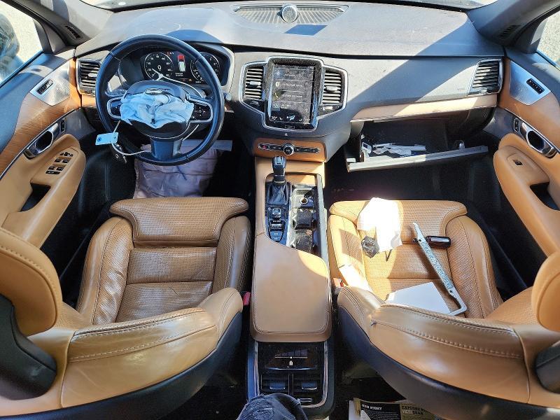 2018 VOLVO XC90 T6 — Фото 8 из 13
