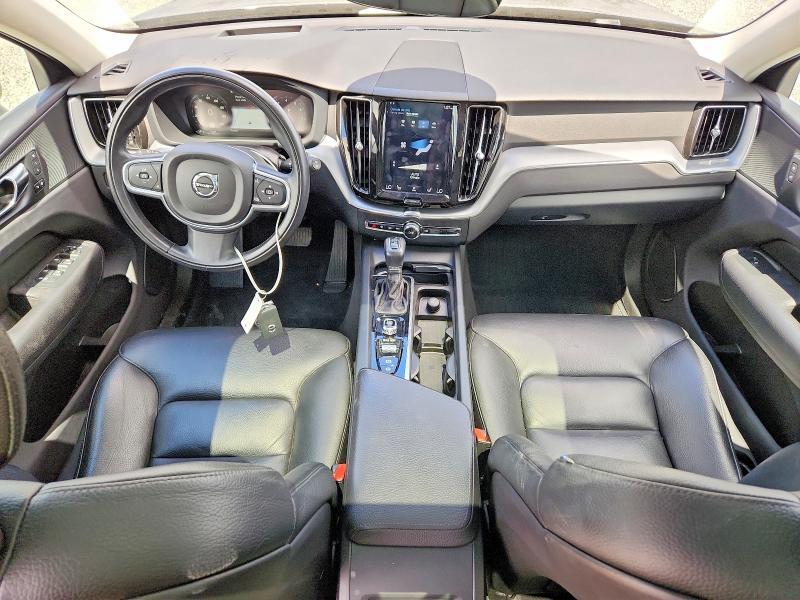 2018 VOLVO XC60 T6 — Фото 8 из 14