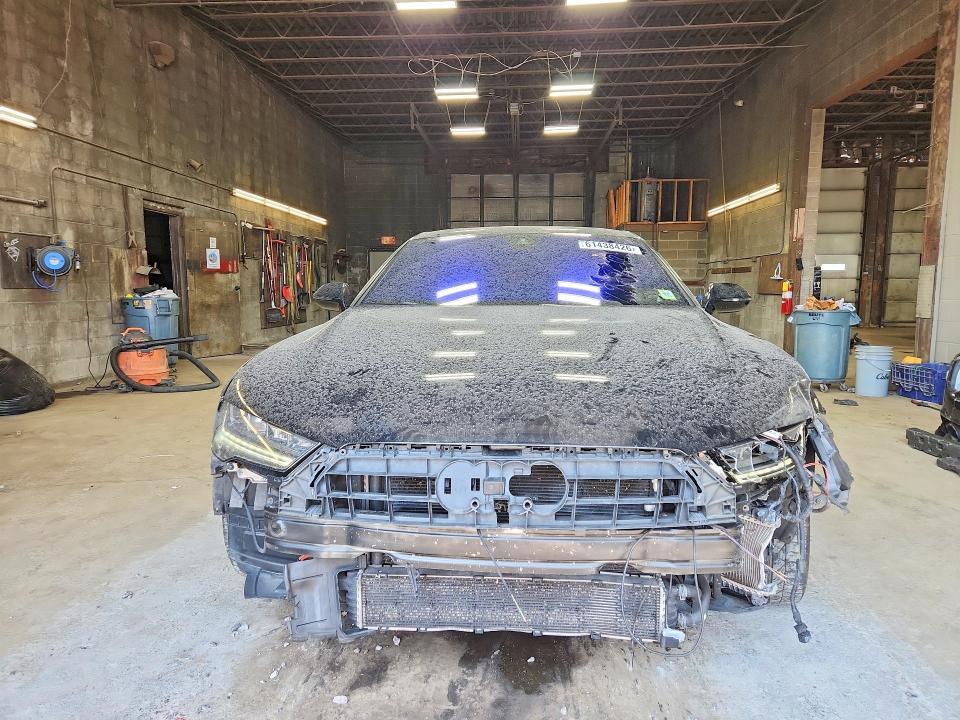 2017 AUDI S7 PRESTIGE — Фото 5 из 13