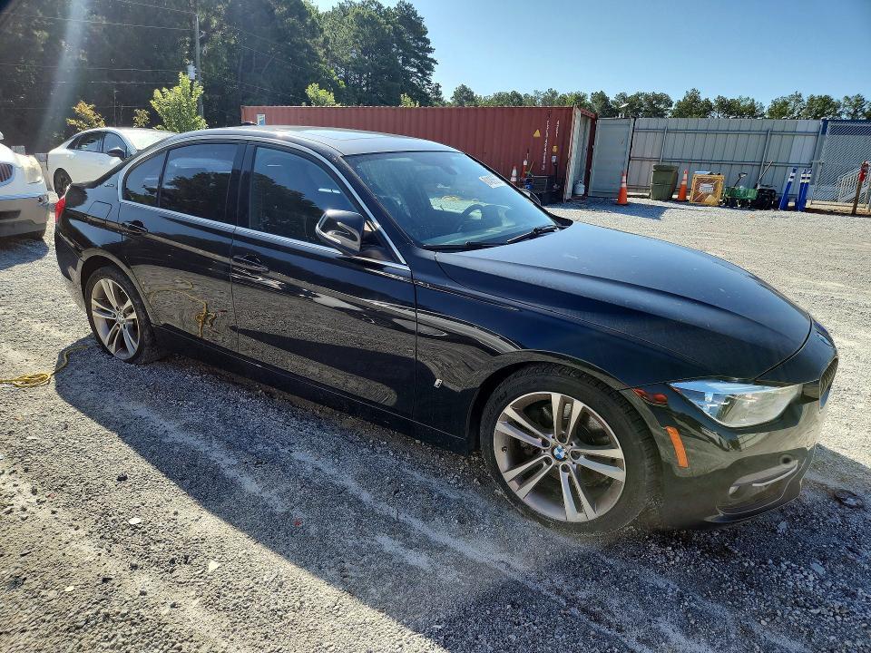 2017 BMW 330E — Фото 4 из 12