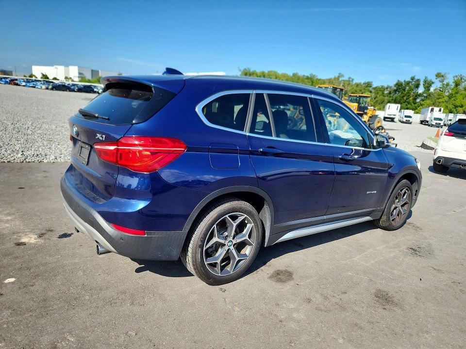 2017 BMW X1 SDRIVE28I — Фото 3 из 13