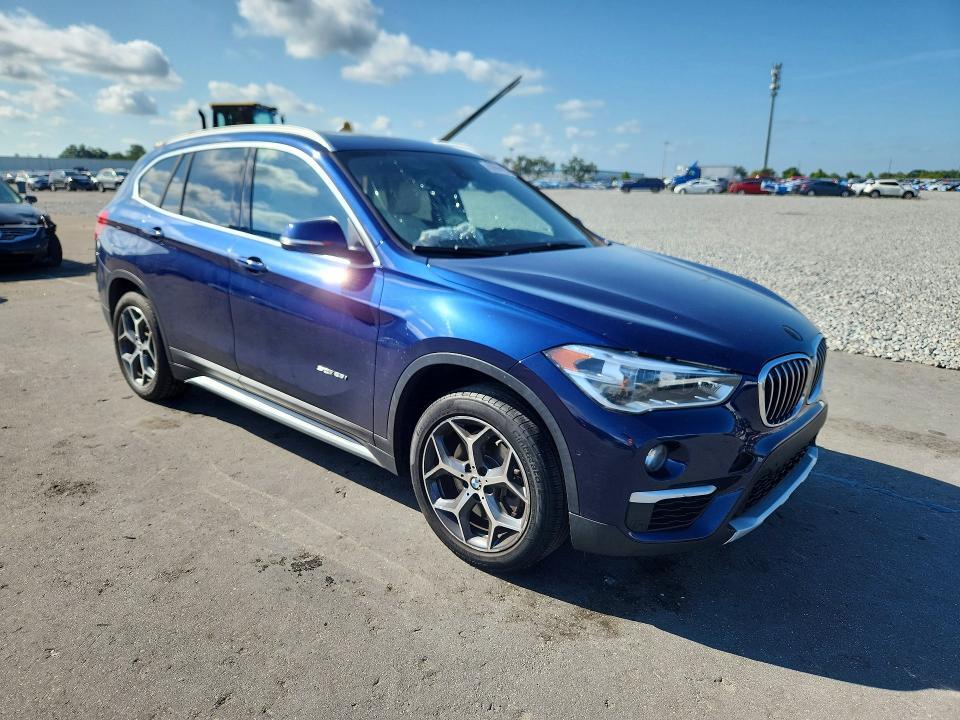 2017 BMW X1 SDRIVE28I — Фото 4 из 13