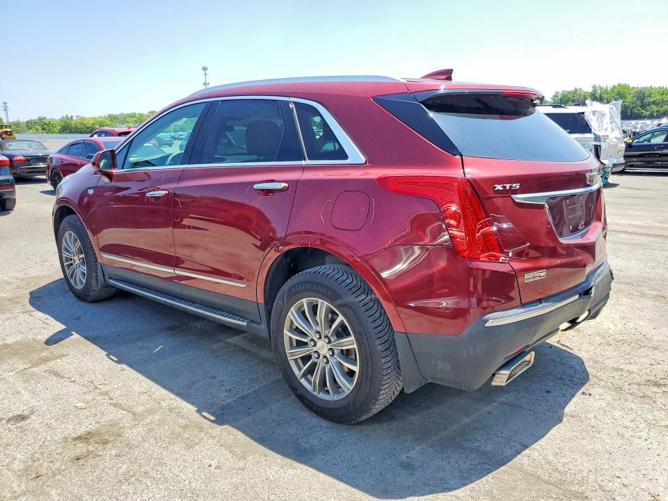 2017 CADILLAC XT5 LUXURY — Фото 2 из 12