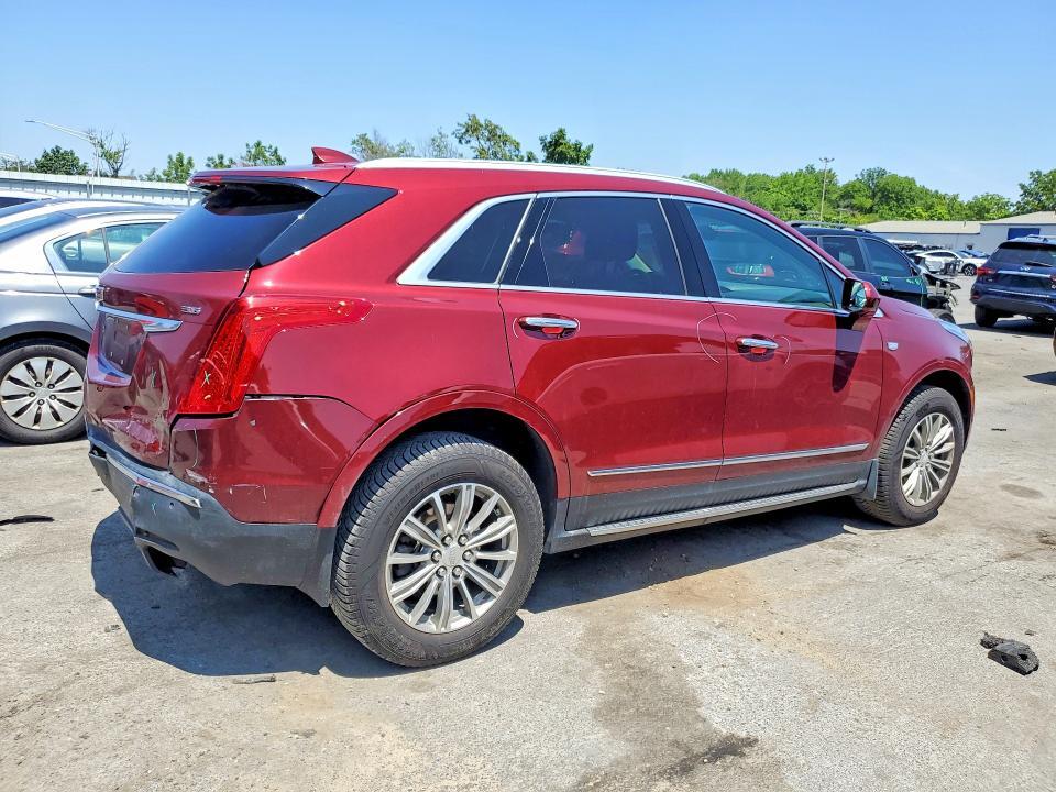 2017 CADILLAC XT5 LUXURY — Фото 3 из 12