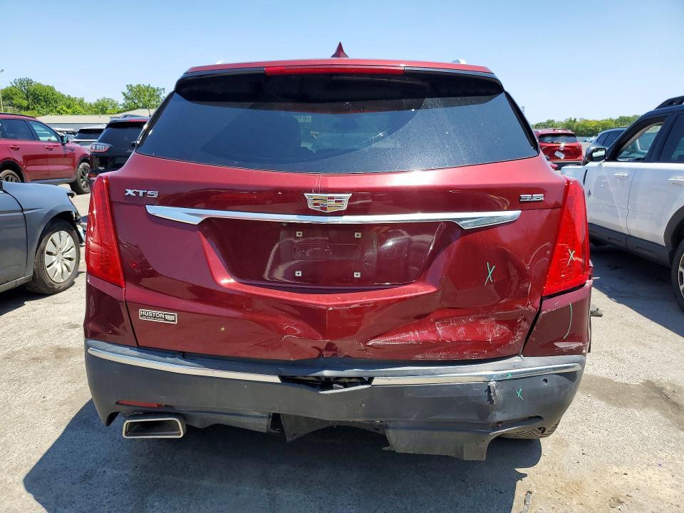 2017 CADILLAC XT5 LUXURY — Фото 6 из 12