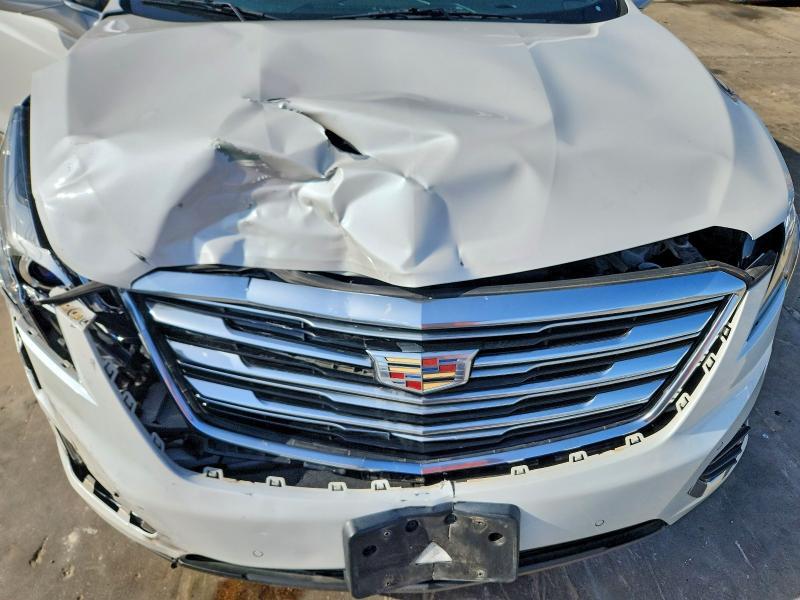 2017 CADILLAC XT5 LUXURY — Фото 12 из 13