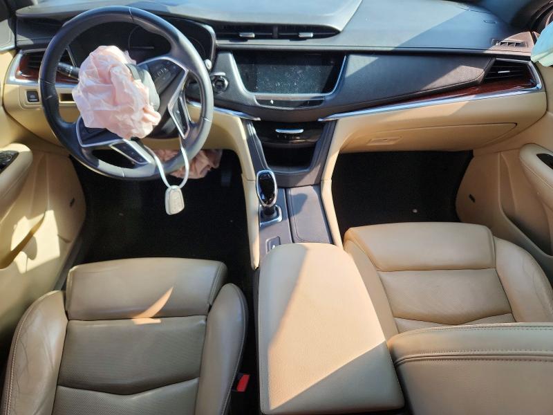 2017 CADILLAC XT5 LUXURY — Фото 8 из 13