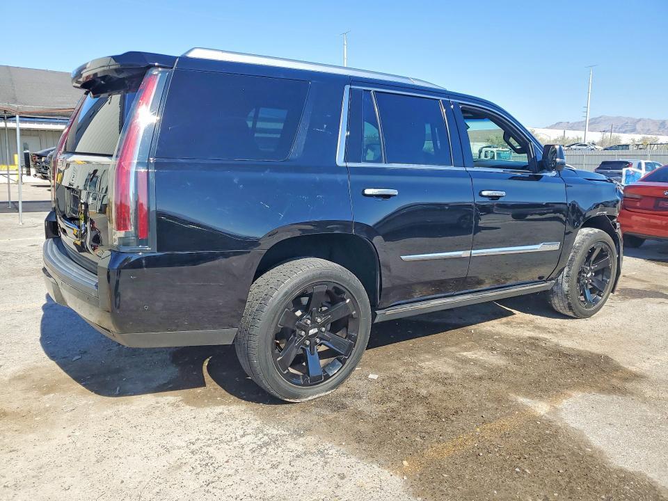 1GYS4DKJ5HR373319 2017 CADILLAC ESCALADE photo no. 3