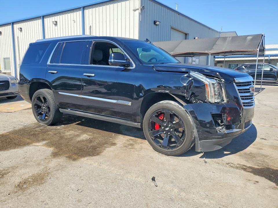 1GYS4DKJ5HR373319 2017 CADILLAC ESCALADE photo no. 4