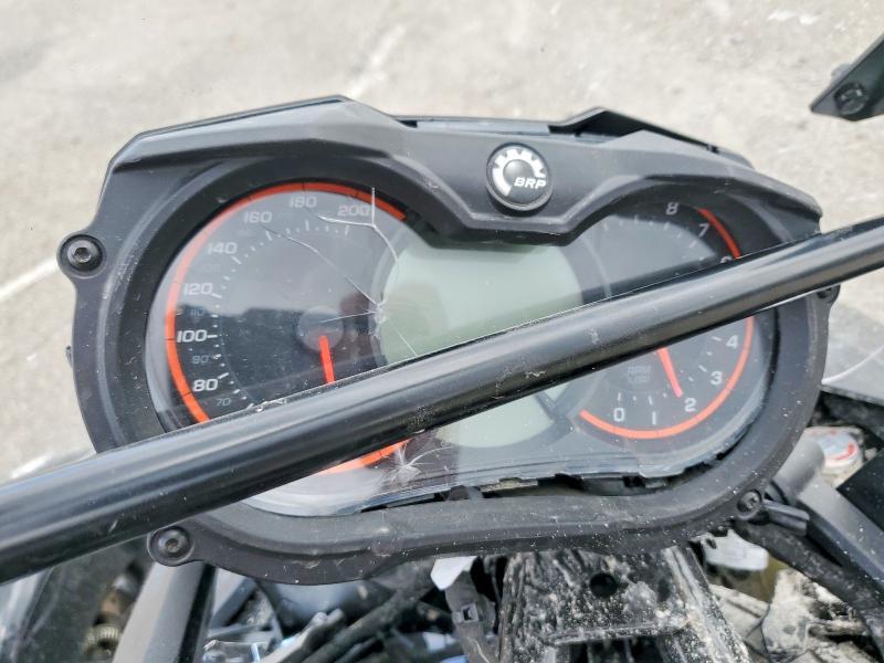 2BXRDDD25HV002396 2017 CAN-AM SPYDER ROADSTER photo no. 7