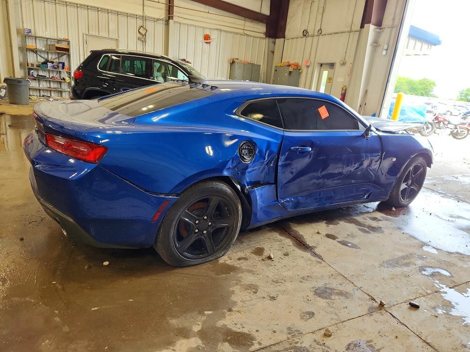 2017 CHEVROLET CAMARO LT — Фото 3 из 12
