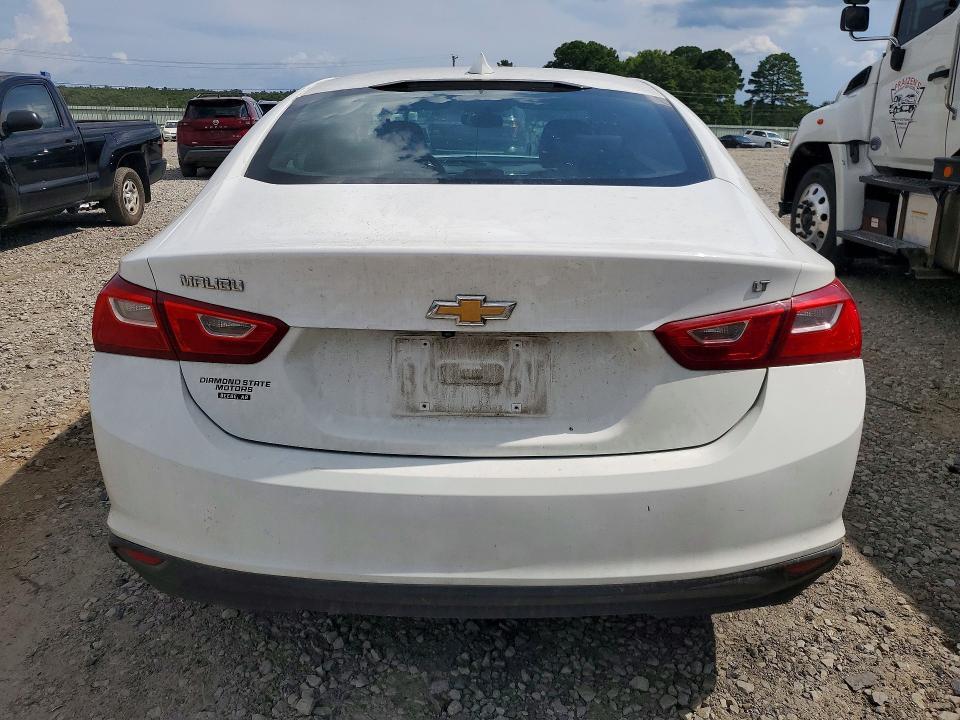 2017 CHEVROLET MALIBU LT — Фото 6 из 12