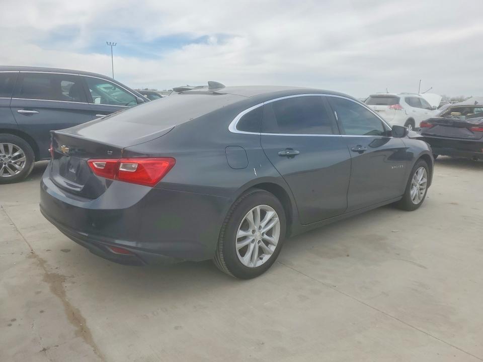 2017 CHEVROLET MALIBU LT — Фото 3 из 12