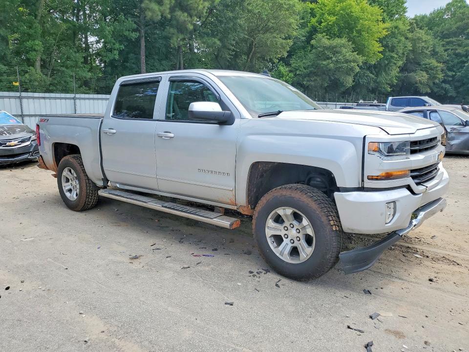 2017 CHEVROLET SILVERADO K1500 LT — Фото 4 из 12