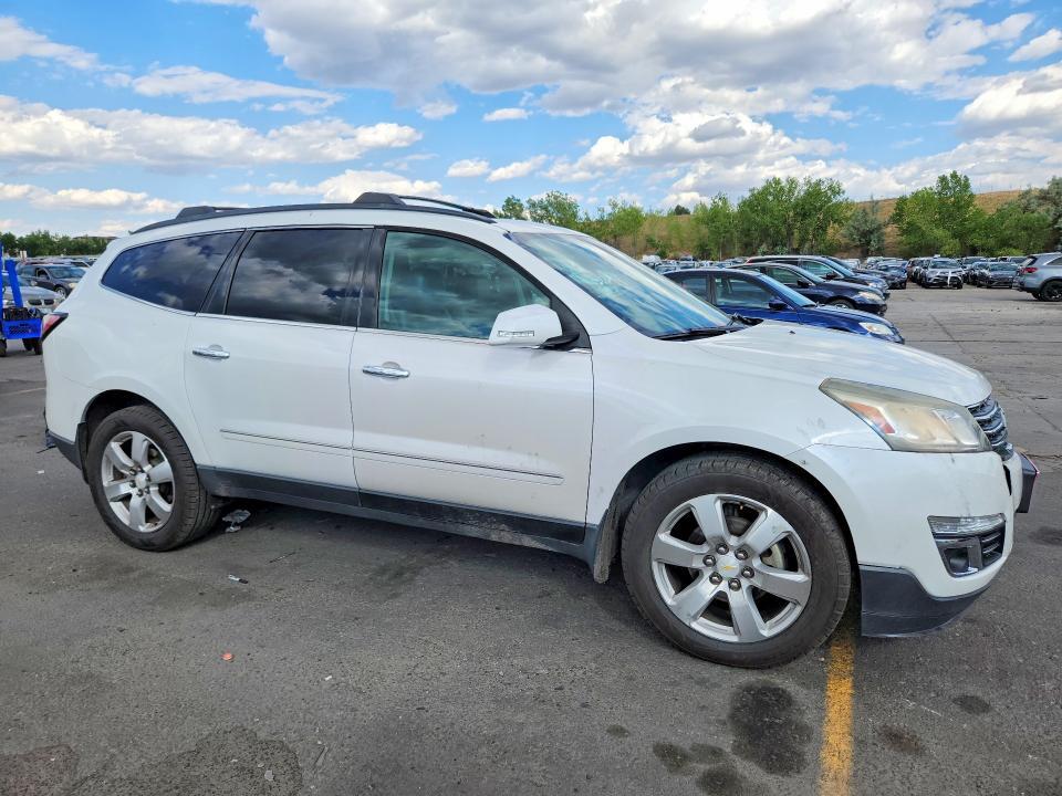 1GNKVJKD8HJ187517 2017 CHEVROLET TRAVERSE photo no. 4